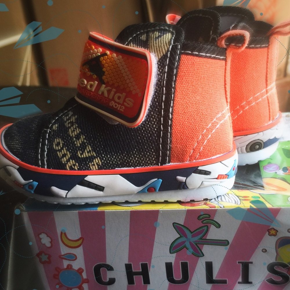 Toddler shoes (Chulis)